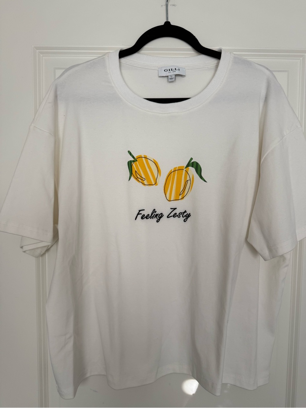 Gilli White Short-Sleeve Tee with Lemon Graphic